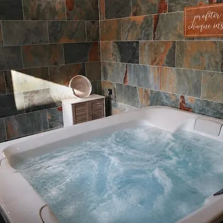 La Maison De Jacoumard - Jacuzzi Prive - Clim - Cour Domme
